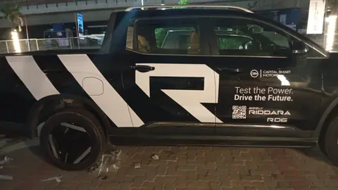 Capital Smart Motors: Riddara RD6 pickup wrap